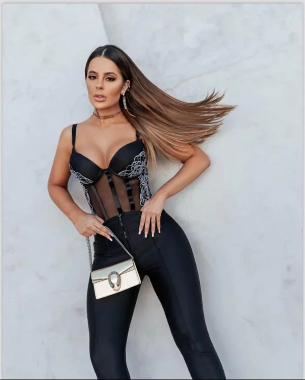 Body com detalhes de tule/renda M